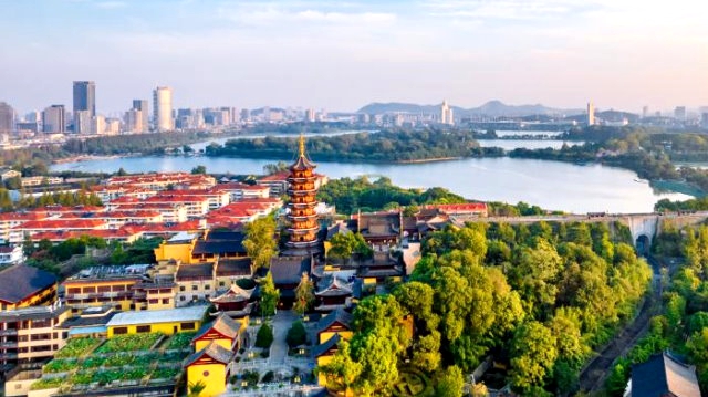 两个“历史决议”的制定背景、主要内容和重要意义
