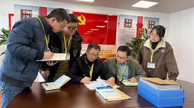 史铁生：温厚的人格形象长留人间