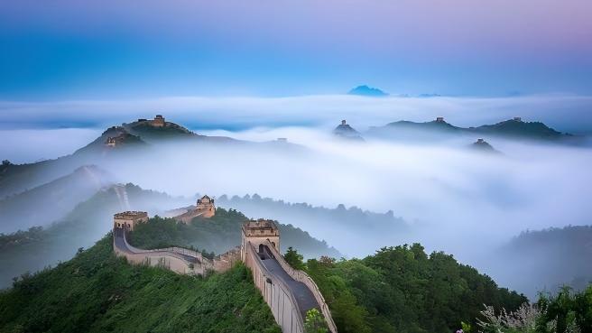 坚持用马克思主义中国化最新成果武装全党