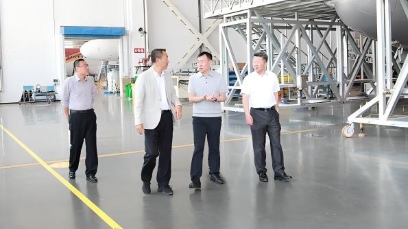 史铁生：温厚的人格形象长留人间