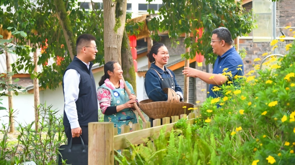 史铁生：温厚的人格形象长留人间