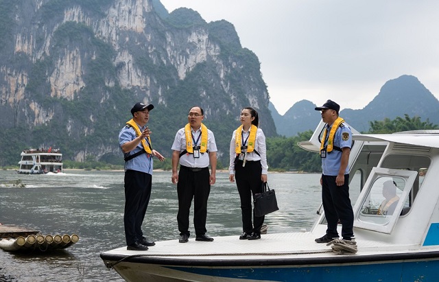 史铁生：温厚的人格形象长留人间