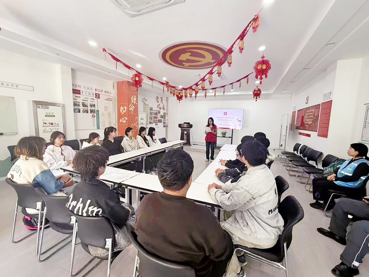 开展社区党委书记述责述廉 做实做细基层监督⑤