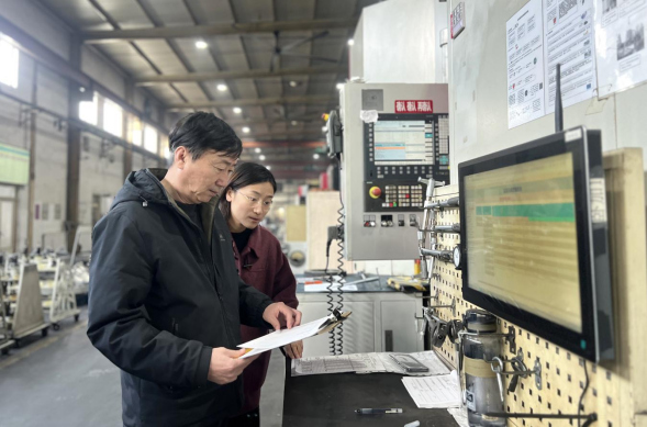 把笔头磨钝——追记天津市纪委监委宣传部原副部长梁有祥 发布时间：2021-05-17 08:14:39 来源：中国纪检监察报 中国纪检监察报刊文截图 图为梁有祥